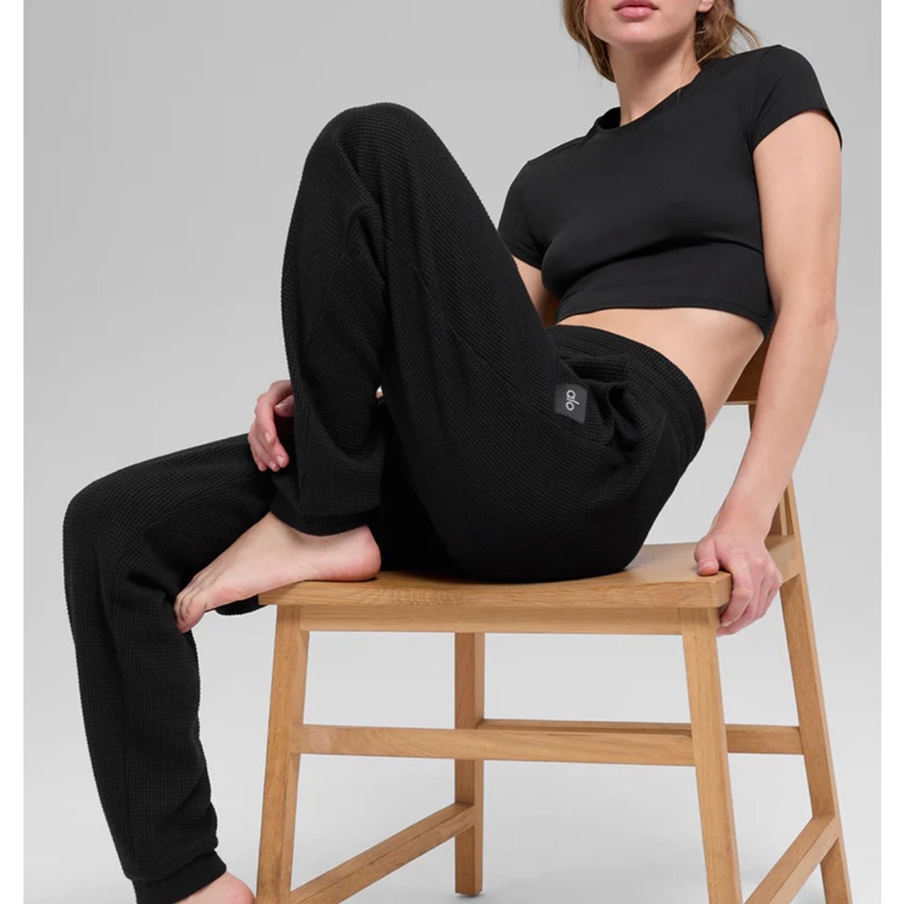 ALO Yoga weekend waffle escape jogger
